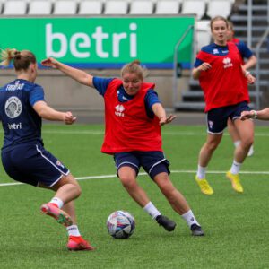 16-08-2023 A-landsliðsvenjing kvinnur á Tórsvølli-15